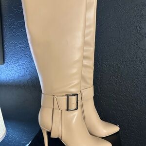 Aminah Aiyda Elegant Cream Knee-High Pointy Toe Women's Boots Sz 7 $240